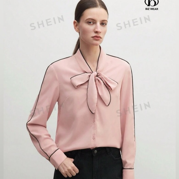 Women Contrast Trim Long Sleeve Tie Front Blouse. Size M(6) - Picture 6 of 7